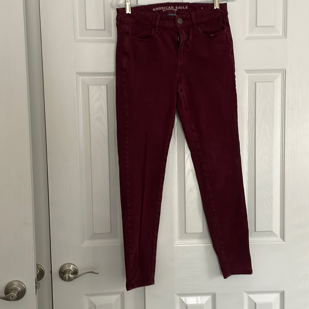 American eagle maroon skinny jeans size 4